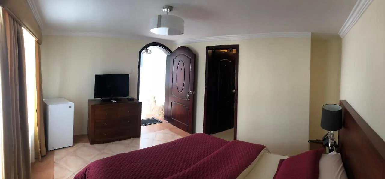Chaupimundo Hotel Quito Ecuador