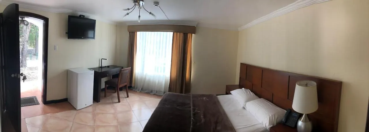 Chaupimundo Hotel Quito Ecuador